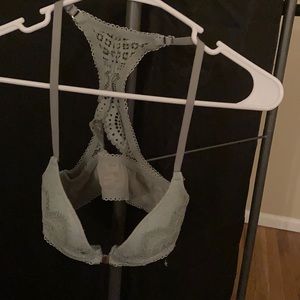 Victoria’s green lace front clip bra